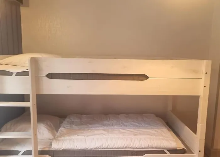 Apartment Le Petit Broche, Spacious, Sleeps 6