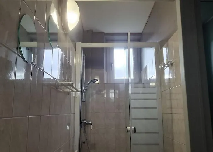 Apartment Le Petit Broche, Spacious, Sleeps 6 *